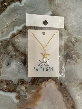 Gold Starfish Pendant Necklace - Gold